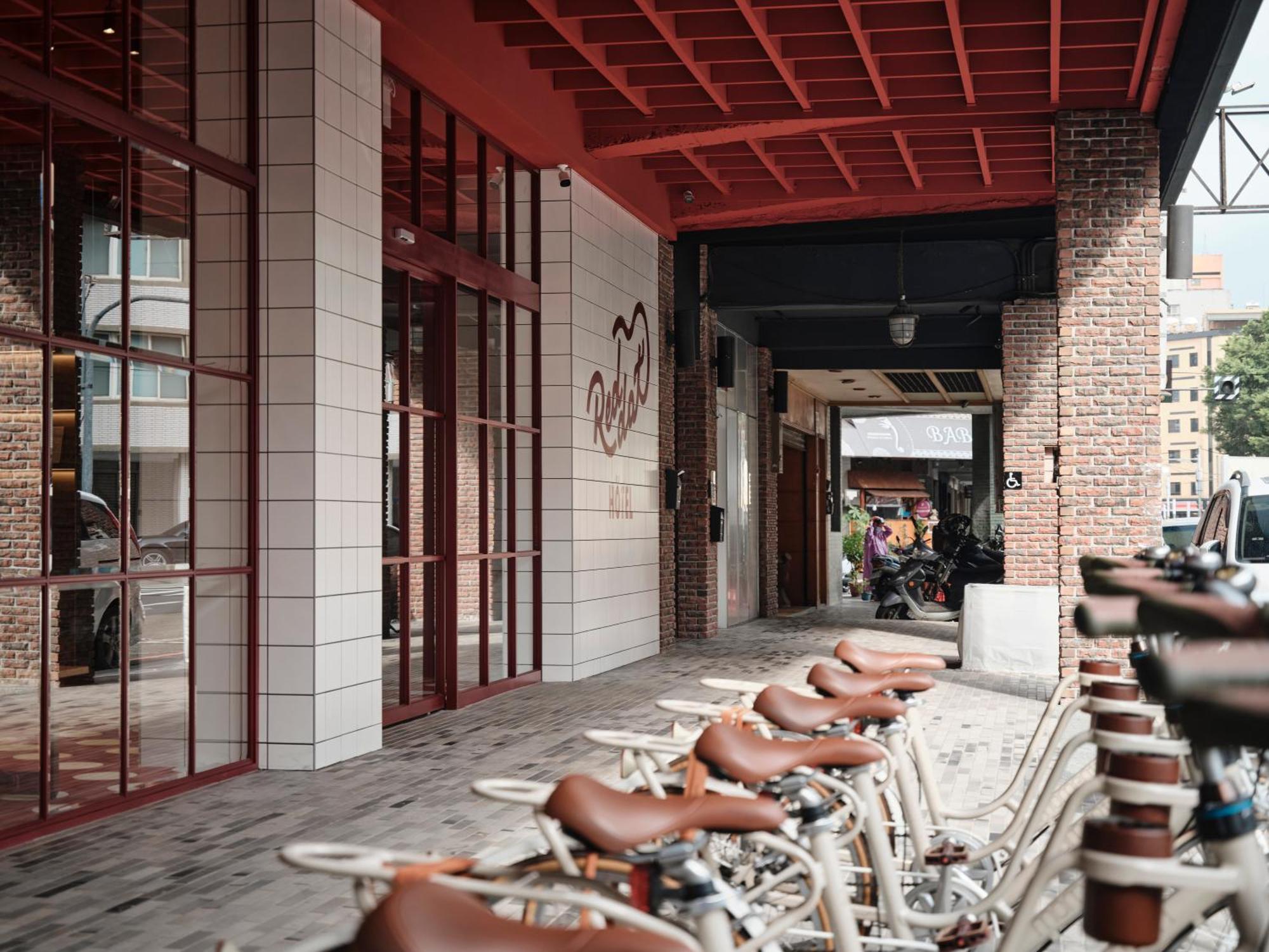 Reddot Hotel Taichung Exteriör bild