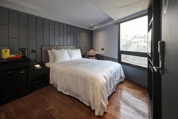 Reddot Hotel Taichung Exteriör bild