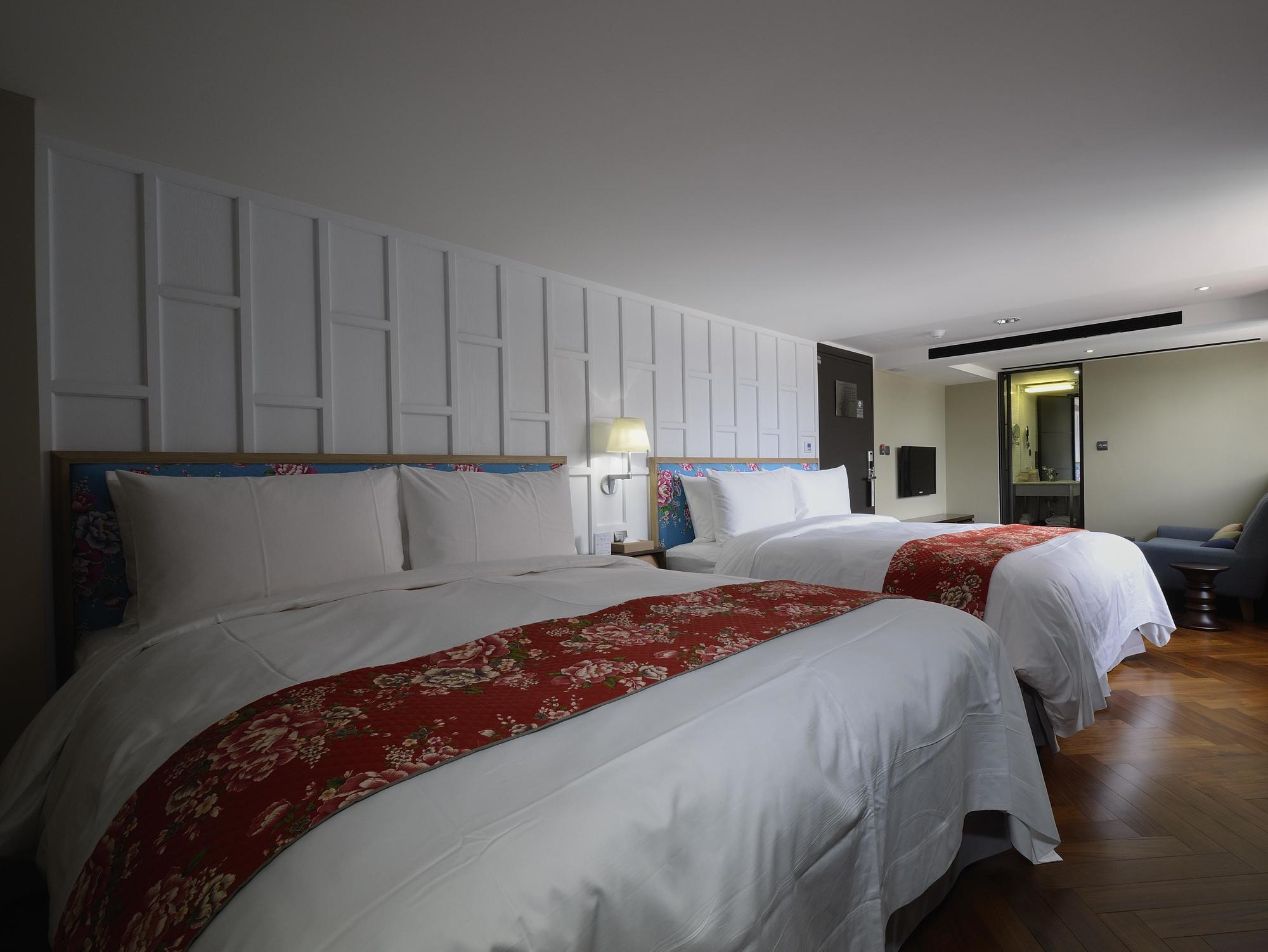 Reddot Hotel Taichung Exteriör bild