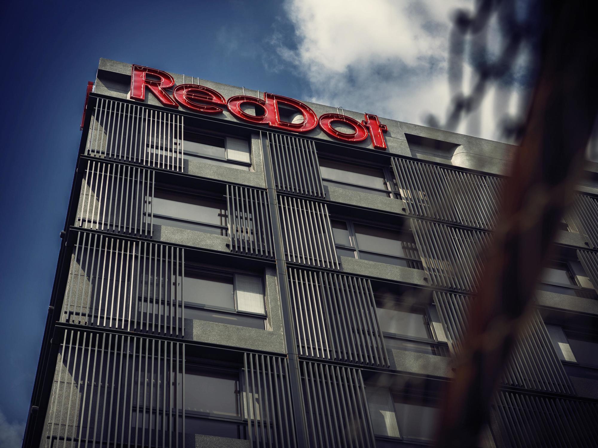Reddot Hotel Taichung Exteriör bild