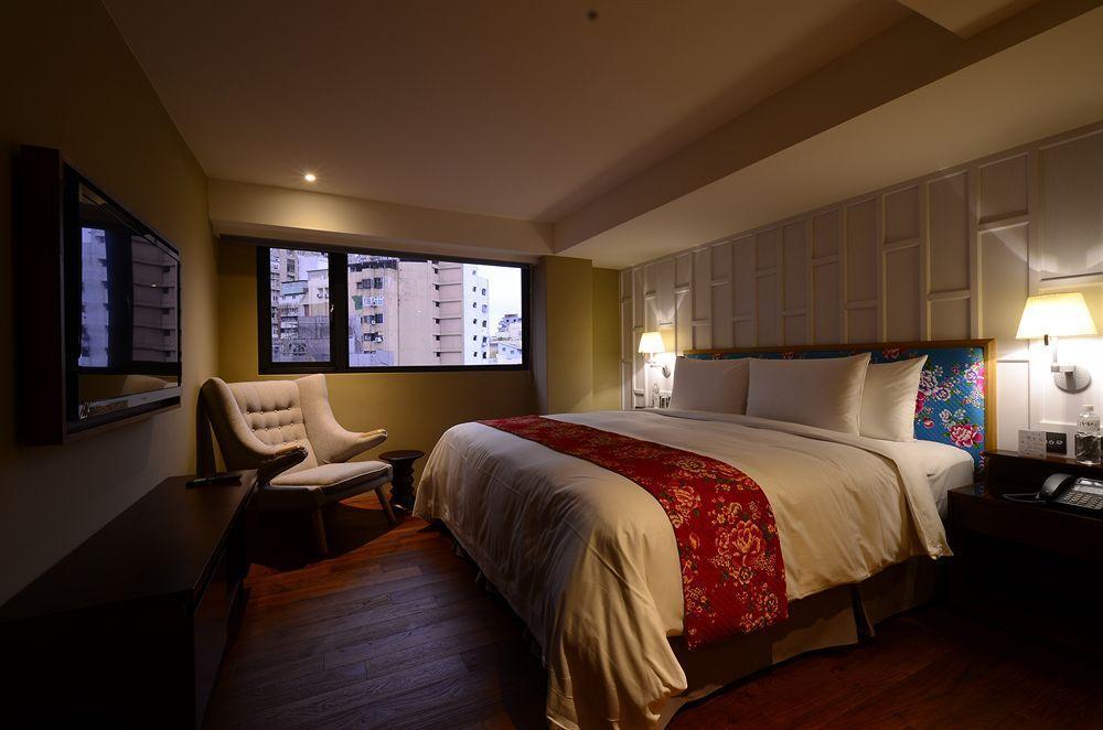 Reddot Hotel Taichung Exteriör bild
